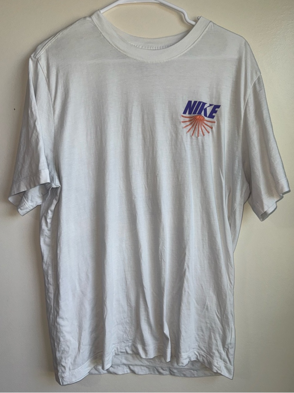 Nike Ground Your Sole Graphic Tee White Women’s Large Unisex
